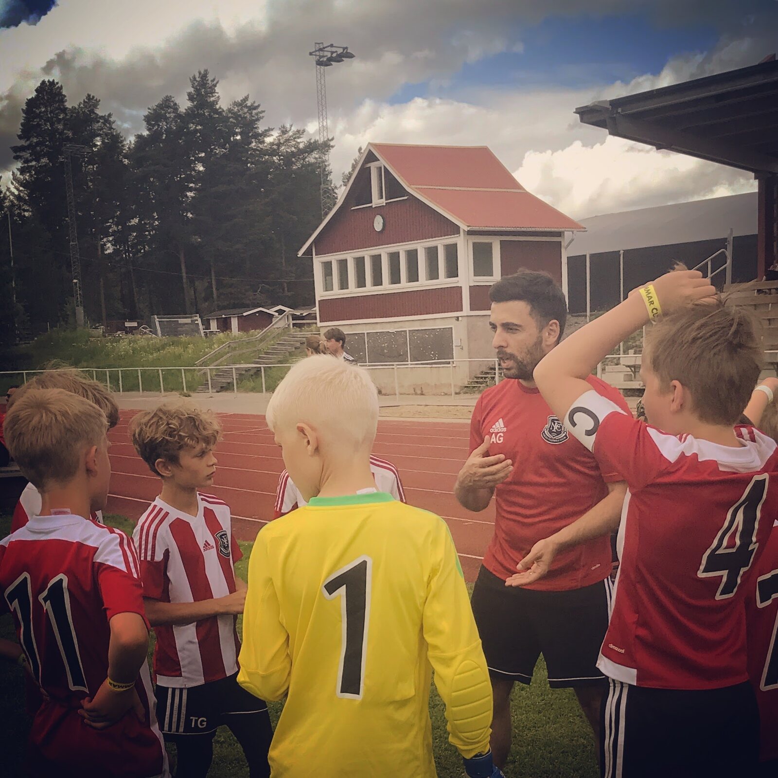 Praktisk gruppaktivitet i fotbollsmiljö
